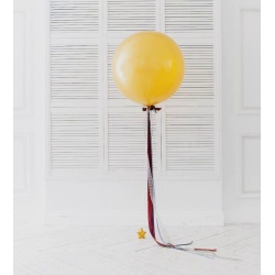 Большой шар на ленте золотой