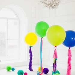 Большие шары яркое безумие