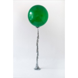 Большой шар тёмно-зеленый на гирлянде