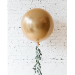 Большой шар золотой хром с гирляндой из эвкалипта